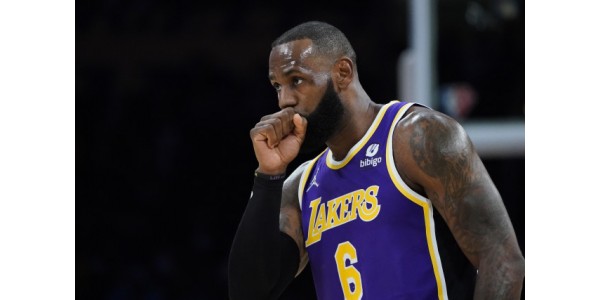 Jamesovo rano produljenje u Los Angeles Lakerse upitno